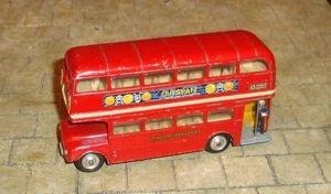 CORGI TOYS LONDON TRANSPORT ROUTEMASTER BUS - LONDON BRIDGE   - PLAYWORN-UNBOXED - Picture 1 of 12