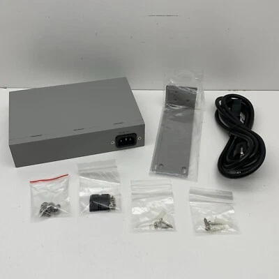 Allied Telesis AT-GS900/8 Unmanaged Gigabit Ethernet Switch 8-Port - Image 1 of 4