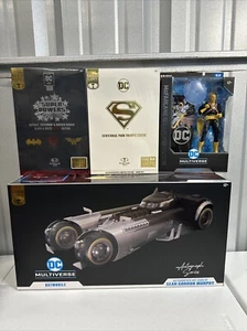 SDCC 2024 McFarlane DC Multiverse Batimóvil Dorado Autógrafo 500 Piezas + Más Dorado - Imagen 1 de 23