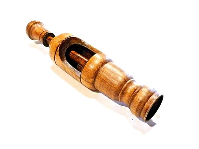 Outil ancien très beau bouche bouteille en bois XXème - Photo 1/3