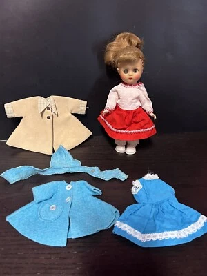 "Muñeca Adorable Muffie Storybook California Walker 8"" años 50 trajes adicionales como nueva" Foto 1 de 4
