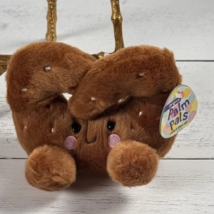 Palm Pals Pretzel Bean Bag Soft Food Foodie Plush from Aurora New - Picture 1 of 5