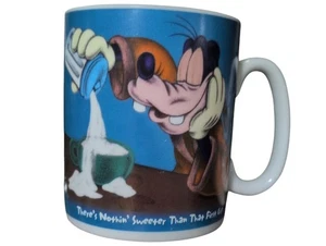 TAZZA JUMBO OVERSIZE DISNEY GOOFY NON C’È NIENTE DI PIÙ DOLCE DI QUELLA PRIMA TAZZA - Foto 1 di 3