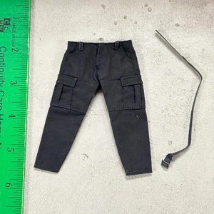 MO-WE-CGPT-BK: Schwarze Cargohose mit Gürtel für Muff Toys 7" Adam muskulöser Körper - Bild 1 von 4