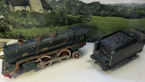LIONEL PRE-WAR STANDARD GAUGE 390E LOCO/TENDER IN GREEN- RE-WHEELED/RESTORED - Picture 1 of 13