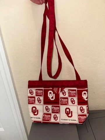 NCAA University Of Oklahoma OU Sooners Bag Unused Great Shape Cover