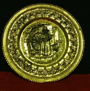 Vintage Welsh Woman Wall Hanging Art Peerage Embossed Brass Plate from England - Picture 1 of 6