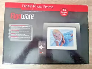 GIGAWARE 7” High Resolution DIGITAL PHOTO FRAME•Black Wood•SD, MS, MMC Slots - Picture 1 of 11
