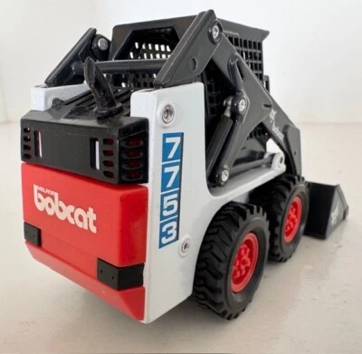 1:25 Bobcat 7753 Skid Steer Loader Diecast Model #6722253 By Wan Ho - Image 1 of 4