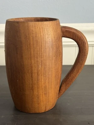 Taza de madera artesanal  Foto 1 de 4
