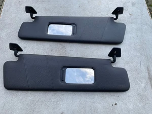 Parasoles espejo de maquillaje negro Mercedes-Benz R170 SLK ambos - Imagen 1 de 2