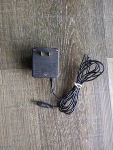 Nokia Type ACP-7U Direct Plug-In Transformer Unit Input 120v AC Output 3.7v DC - Afbeelding 1 van 4