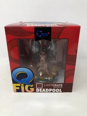 Figura Q QMX Deadpool Foto 1 de 4