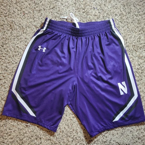Under Armor Northwestern Wildcats  Basketball Shorts Mens LARGE Purple Cover