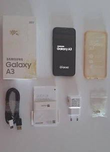 SAMSUNG Galaxy A3 2017 (SM-A320FL) 16GB nero Android 8.0 - Foto 1 di 11