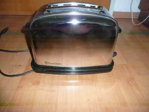 Russel Hobbs 2 Scheiben Sandwichtoaster - Bild 1 von 2