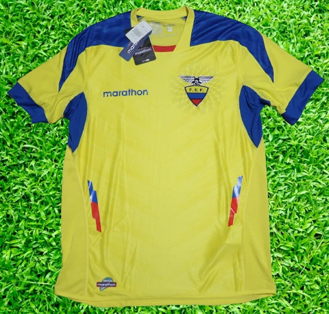 Ecuador Soccer Jersey Football Shirt 100% Original Size M World Cup 2014 Home Cover