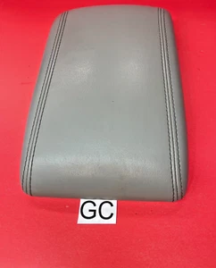GC 2006-2011 Buick Lucerne Cadillac DTS Center Console Lid Armrest OEM - Picture 1 of 2