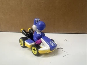 Hot Wheels Mario Kart Blue Yoshi Standard Kart - Picture 1 of 8