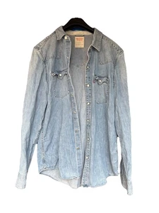 Men’s Levi's Vintage Light Wash Denim Shirt Size Large - Picture 1 of 3