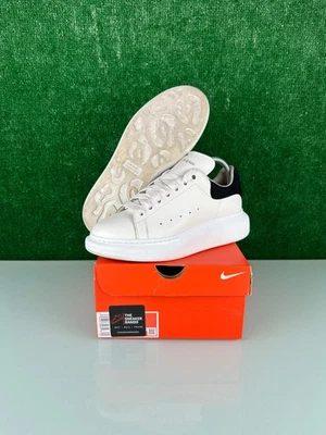 Talla 39.5EU/8.5US - Alexander McQueen Mujer Zapatilla Grande 'Blanco Negro' Foto 1 de 4