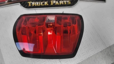 2014-2015 Chevrolet GMC Silverado Sierra 1500 2500 3500 Passenger Side Taillight Foto 1 de 4