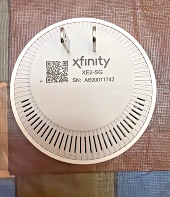 Xfinity XE2-SG Wi-Fi Extender Pod 2nd Gen - Image 1 of 3