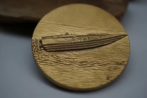 Vintage Gold Metal Medal with image of boat nr 461 Boxed - Picture 1 of 12