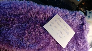 Toller Flauschschal - flieder-Fädchengarn - NEU und UNGETRAGEN - selbstgestrickt - Bild 1 von 1