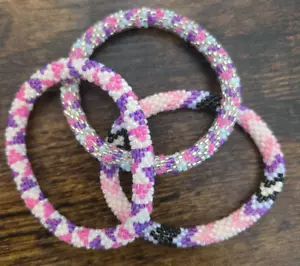 Sashka Co. - Hand Crafted - Nepal - Glass Beads - Pink Bracelets - Lot of 3 - Picture 1 of 4