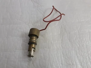 FIT For Smiths Bulb and Holder for Chronometric Speedo's and Tacho meter - Picture 1 of 1