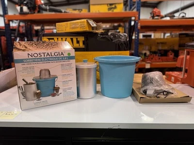 Heladera eléctrica azul de 4 cuartos de galón con mango para helado y sorbete casero Foto 1 de 4