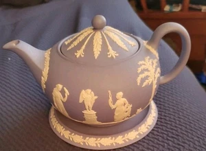 Teiera vintage Wedgwood diaspro blu con porta sottopiumino Made England 1955/6 - Foto 1 di 8