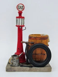 Russ Berrie Executive Suite Gas Stop Stifthalter - Bild 1 von 6