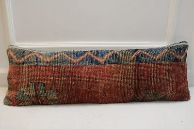 Tapete travesseiro vintage cores vermelha e preta, fronha longa 12x36 inc, tapete lombar - Imagem 1 de 4