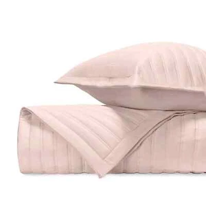 Home Treasures L'Avenue Light Pink King Quilt Coverlet - Picture 1 of 2
