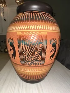 Acoma Laguna Pueblo Hand Etched Pottery Native American Art JR Diane Aragon ‘03 - Picture 1 of 6