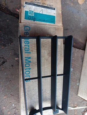 Nos Gm Oldsmobile Toronado 1968 1969 sección de rejilla Foto 1 de 3