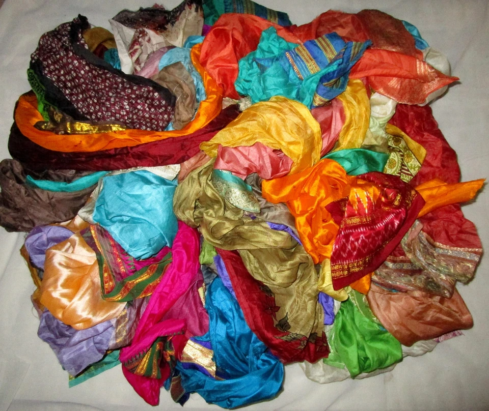 AU LOT PURE SILK Antique Vintage Sari REMNANT Fabrics 100 GRAMS CRAFT DOLL QUILT - Image 1 of 1