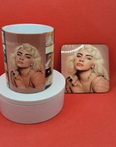 Billie Eilish 10 Unzen Becher & Untersetzer Set - Perfekt für Gläubige! - Bild 1 von 3