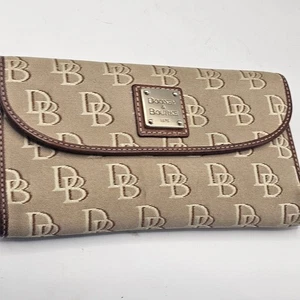 DOONEY & BOURKE Continental Clutch Geldbörse NATURAL Logo TAN PATTERN - Bild 1 von 13