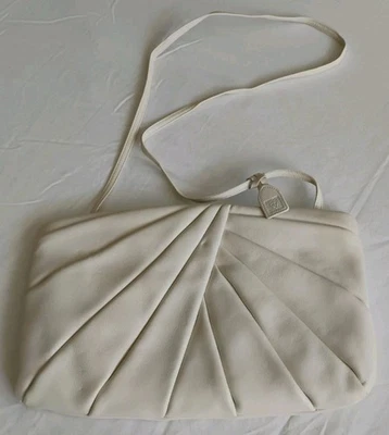 复古 Anne Klein 适用于 Calderon 斜挎包 手包 奶油色皮革 Sunburst GC — 第 1/4 张图片