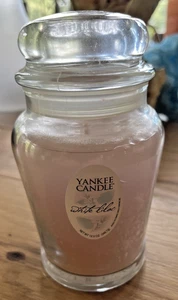 Yankee Candle Co White Lilac Scent Medium Jar 12.3 oz Single Wick - Picture 1 of 6