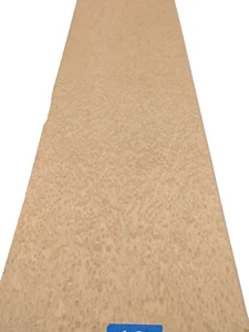 Chapa de madera compuesta Maple Peach Birdseye 16" x 52" en papel posterior 1/40" # 1117 - Imagen 1 de 11