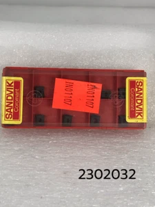 LCMX 03 03 04-58 4025 New Full Package of 10 Sandvik Tungsten Carbide Inserts - Picture 1 of 6