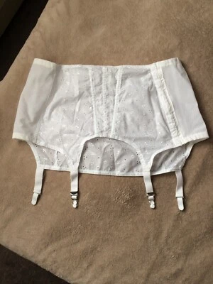 Crown-ette talla 36/3X blanco deshuesado gancho lateral 4 correas ligueras estilo cinturón 4731 nuevo sin etiquetas Foto 1 de 4