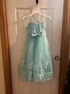 Girl’s Sleeveless Wedding, Holiday, Pageant Dress Size 130 (ages 5-6). - Picture 1 of 6