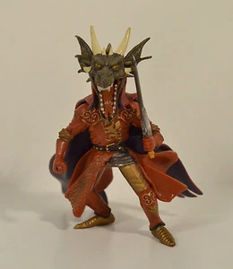 Figura de acción Warrior 2005 con cabeza de dragón 4" de PVC Papo - Imagen 1 de 4