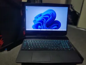 Gaming Laptop Alienware 15 R3  Intel Core i7 7th Gen - Picture 1 of 6