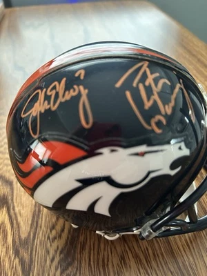 CASCO MINI DENVER BRONCOS AUTOGRAFIADO POR JOHN ELWAY y PEYTON MANNING  Foto 1 de 4